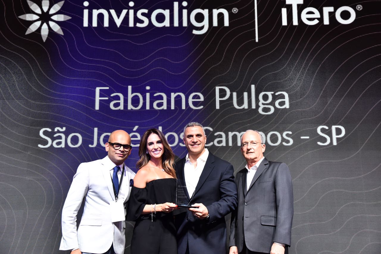 Novidades tecnológicas e premiação • Dra. Fabiane Pulga (CROSP 63252)